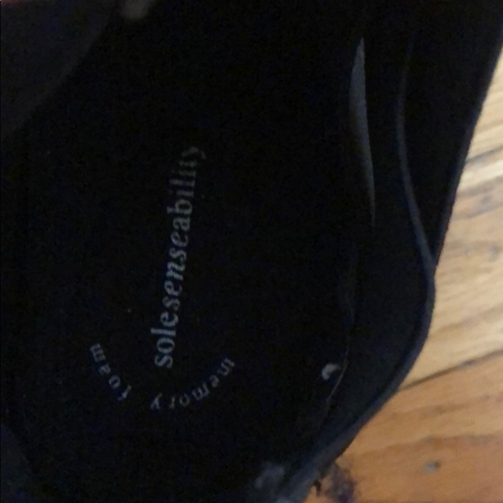 Shoes - Picture 6 of 7